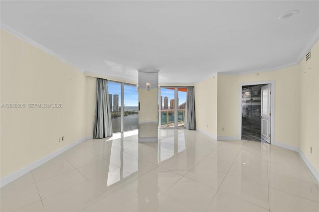 3370 Hidden Bay Drive 2813, Aventura, FL 33180