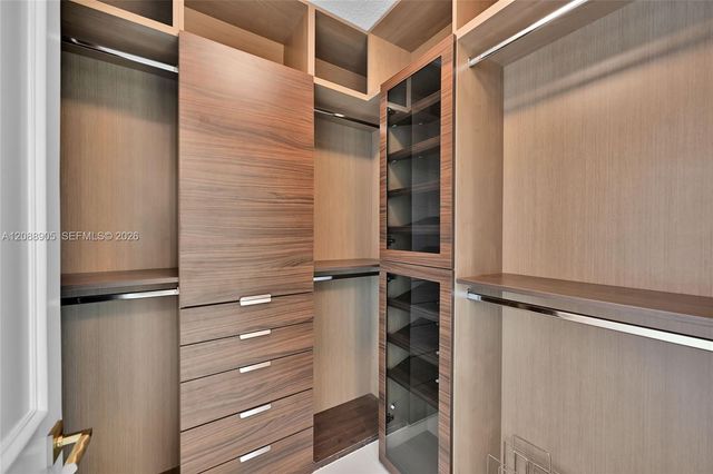 3370 Hidden Bay Drive 2813, Aventura, FL 33180
