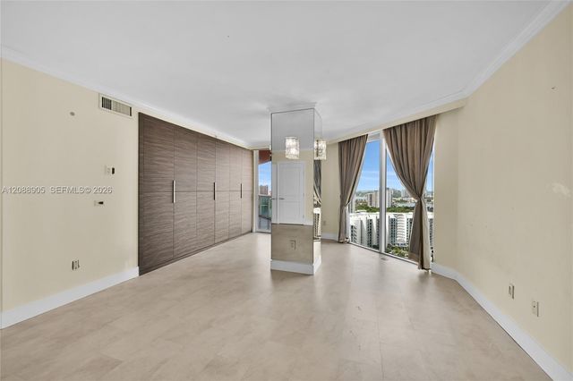 3370 Hidden Bay Drive 2813, Aventura, FL 33180