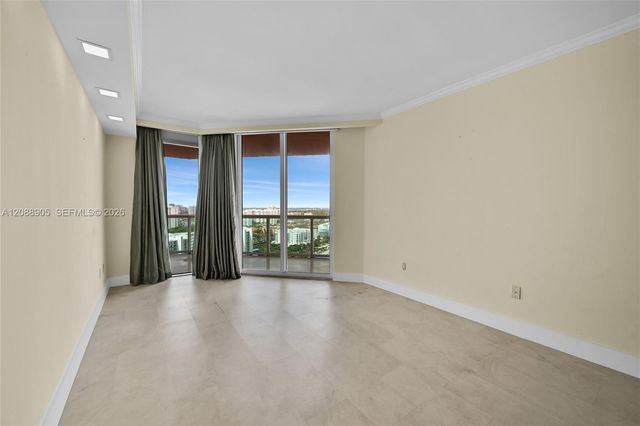 3370 Hidden Bay Drive 2813, Aventura, FL 33180