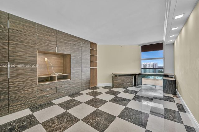 3370 Hidden Bay Drive 2813, Aventura, FL 33180