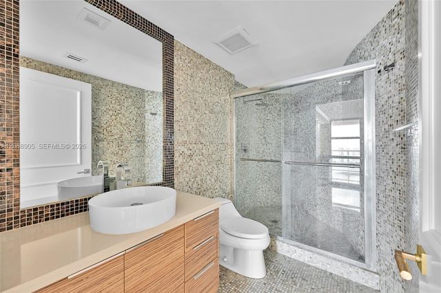 3370 Hidden Bay Drive 2813, Aventura, FL 33180