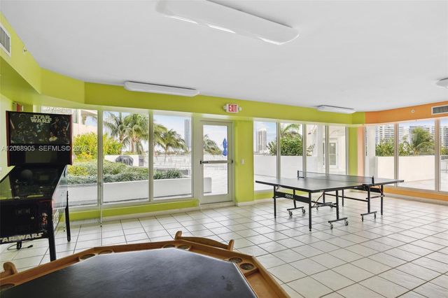 3370 Hidden Bay Drive 2813, Aventura, FL 33180