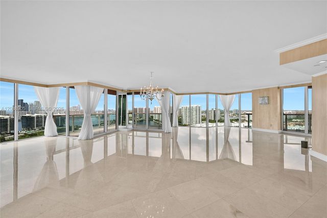 3370 Hidden Bay Drive 2813, Aventura, FL 33180