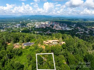3 N Delano Road, Asheville, NC 28805