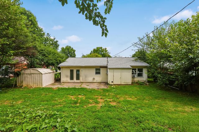 605 Elk Lake Drive, Lexington, KY 40517