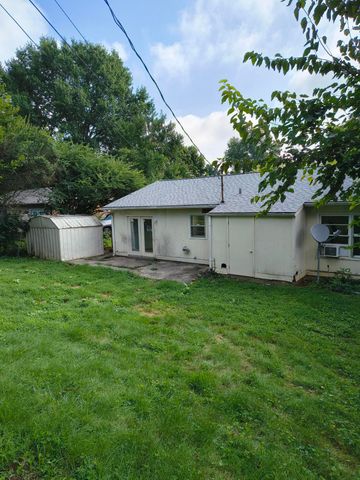 605 Elk Lake Drive, Lexington, KY 40517