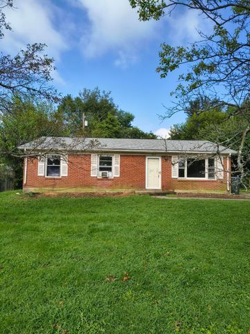 605 Elk Lake Drive, Lexington, KY 40517