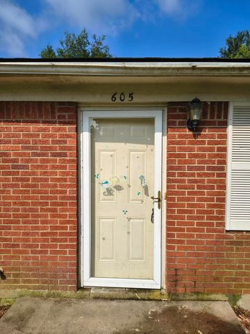 605 Elk Lake Drive, Lexington, KY 40517