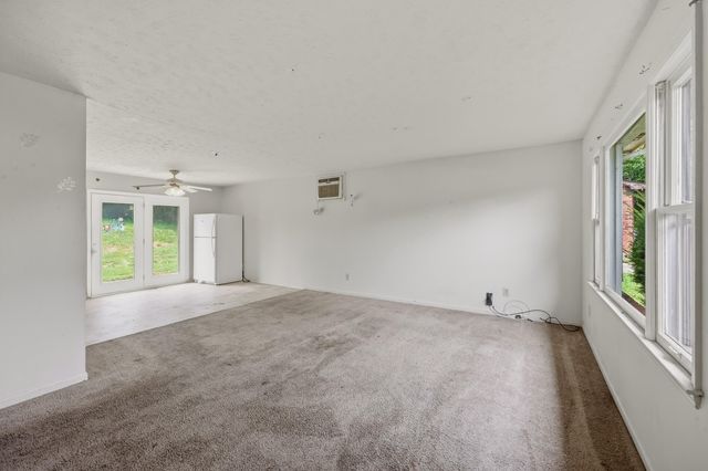 605 Elk Lake Drive, Lexington, KY 40517