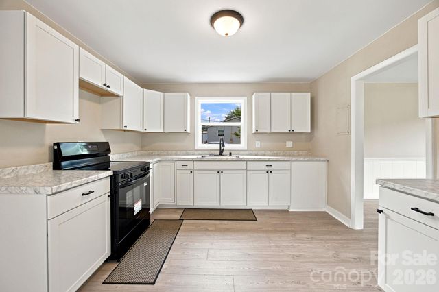 552 Old NC 277 Road, Bessemer City, NC 28016