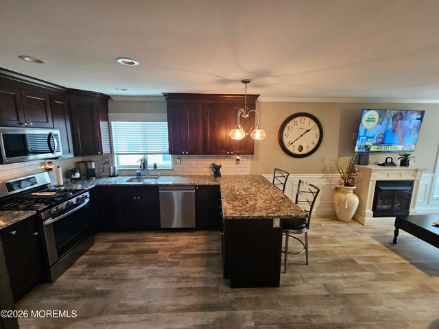 23 Twyford Lane, Manchester, NJ 08759