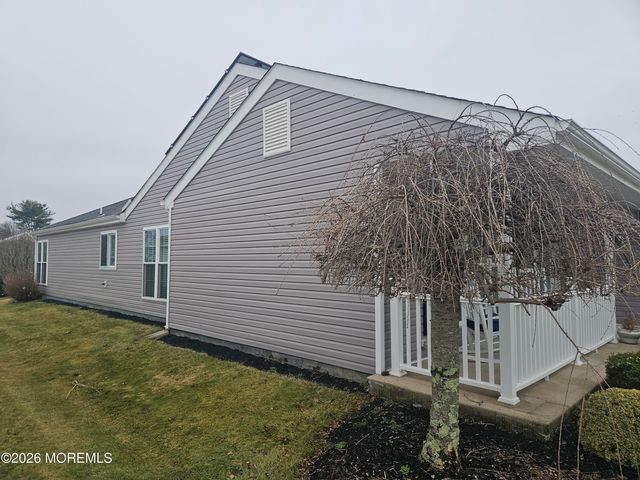 23 Twyford Lane, Manchester, NJ 08759