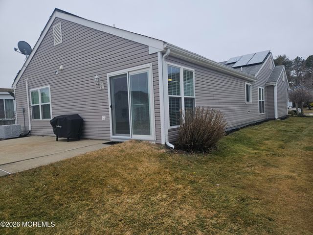 23 Twyford Lane, Manchester, NJ 08759