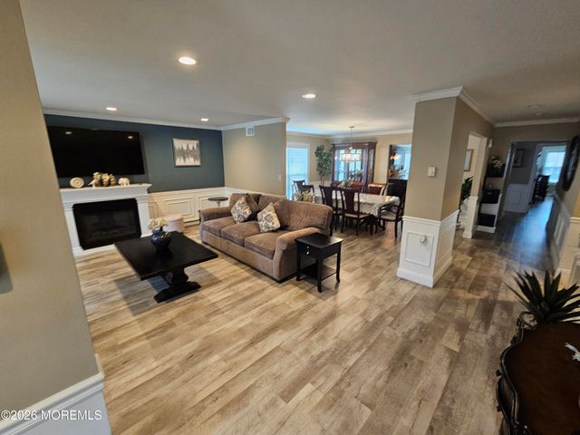 23 Twyford Lane, Manchester, NJ 08759