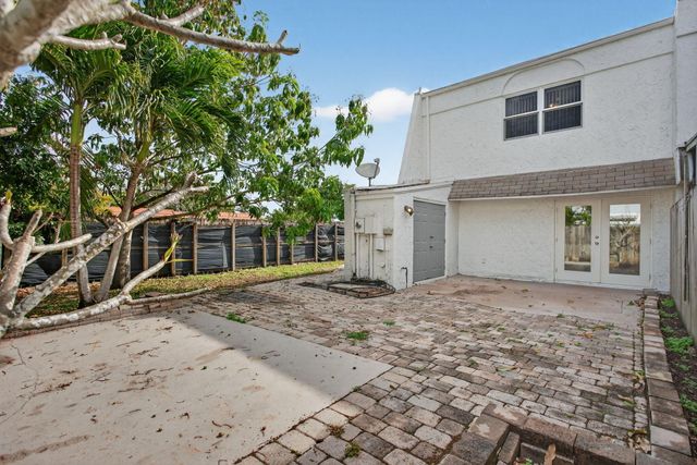 7599 NW 73rd Terrace, Tamarac, FL 33321