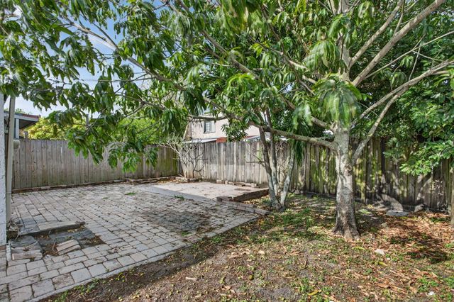 7599 NW 73rd Terrace, Tamarac, FL 33321