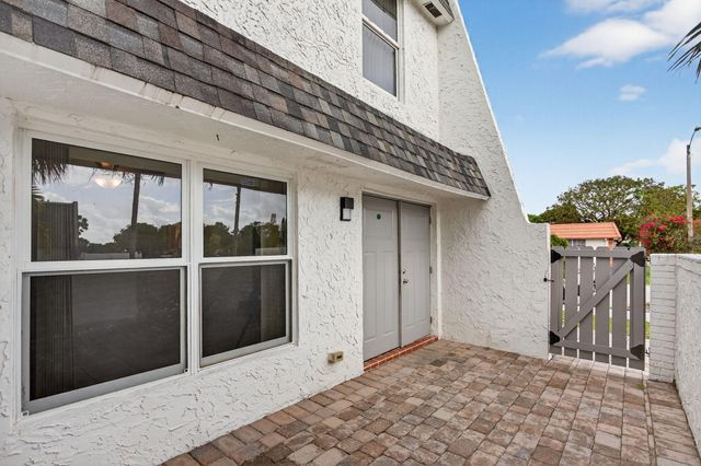 7599 NW 73rd Terrace, Tamarac, FL 33321