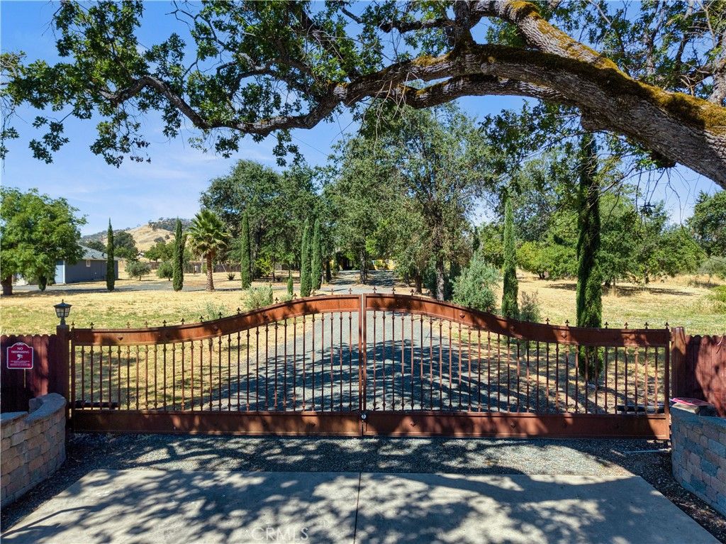 Image 5 of property listing at 3345 Ackley Road, Lakeport, CA 95453