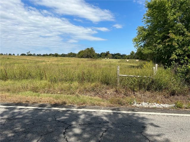 1200 E 1st Avenue, Bentonville, AR 72713