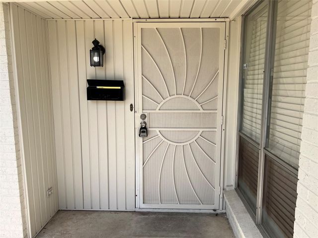 1006 McCallum Drive, Garland, TX 75042