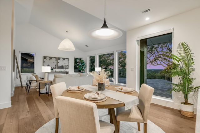 13 Meridian DR, Wimberley, TX 78676