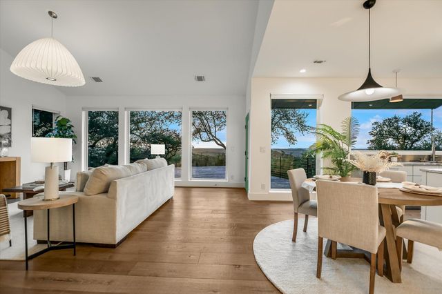 13 Meridian DR, Wimberley, TX 78676