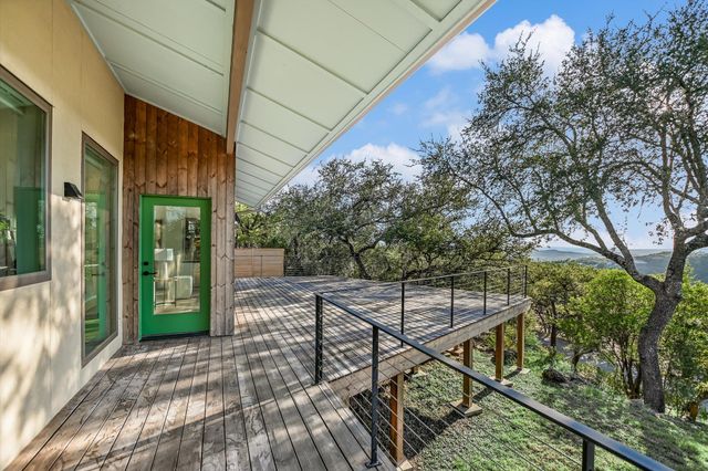 13 Meridian DR, Wimberley, TX 78676