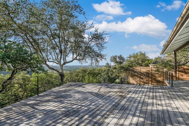 13 Meridian DR, Wimberley, TX 78676