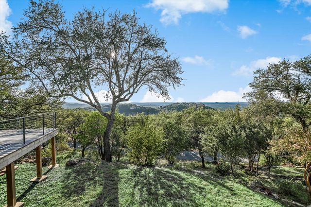 13 Meridian DR, Wimberley, TX 78676