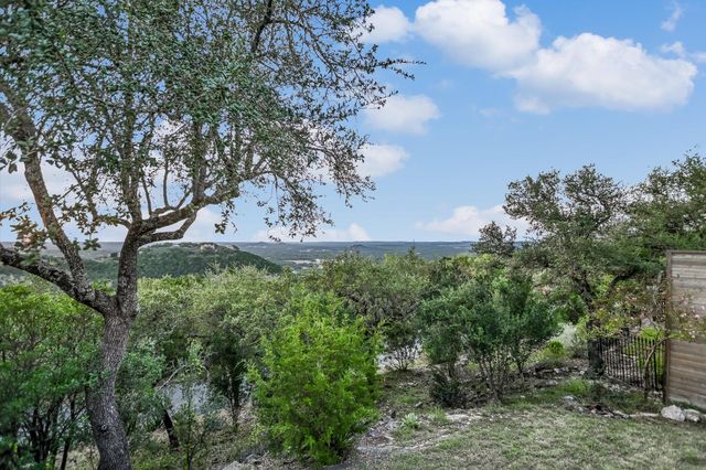 13 Meridian DR, Wimberley, TX 78676