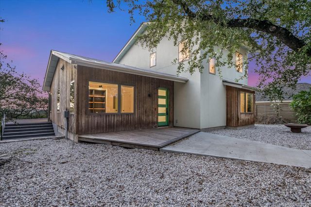 13 Meridian DR, Wimberley, TX 78676