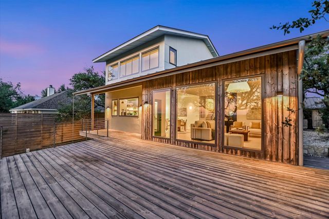 13 Meridian DR, Wimberley, TX 78676
