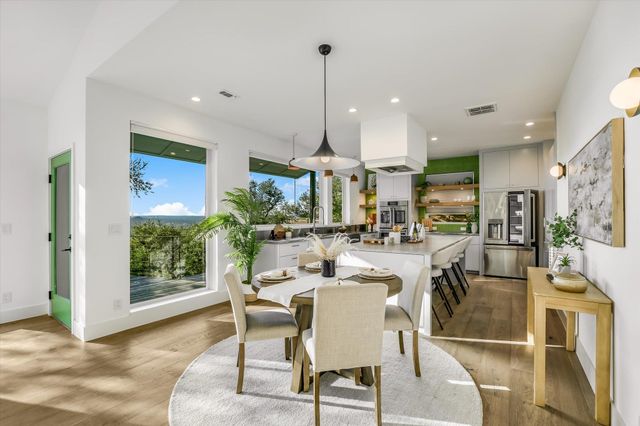 13 Meridian DR, Wimberley, TX 78676