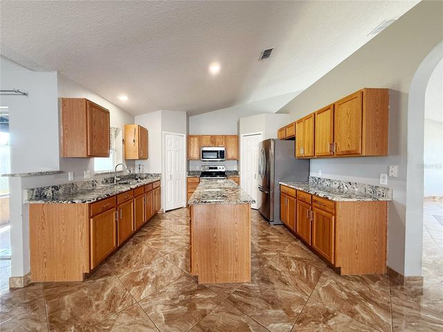 774 LOBELIA DR, Davenport, FL 33837