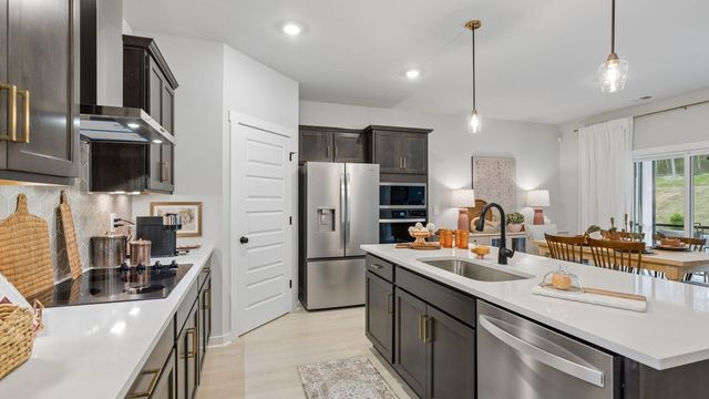 2208 Cheltenham Pl, Columbia, TN 38401