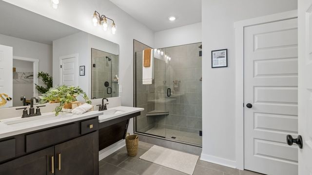 2208 Cheltenham Pl, Columbia, TN 38401