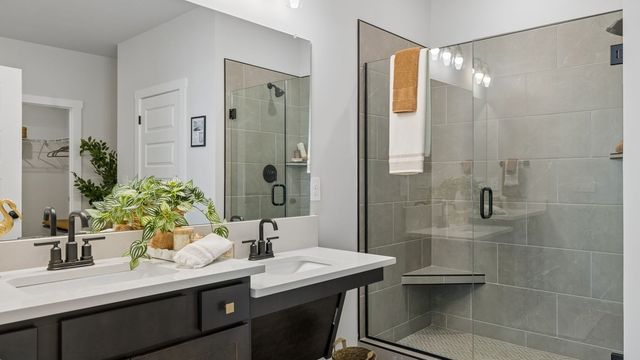 2208 Cheltenham Pl, Columbia, TN 38401