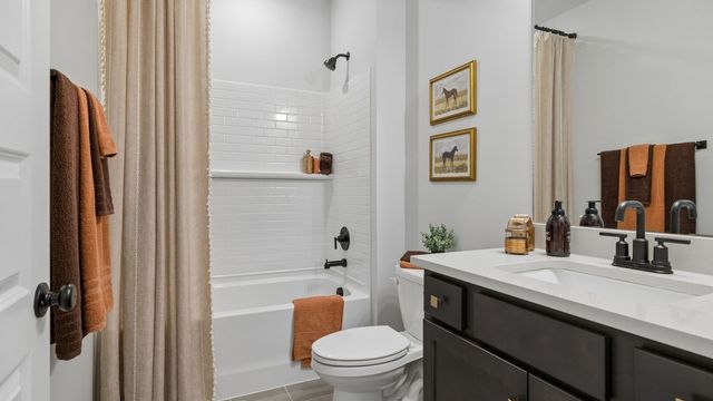 2208 Cheltenham Pl, Columbia, TN 38401
