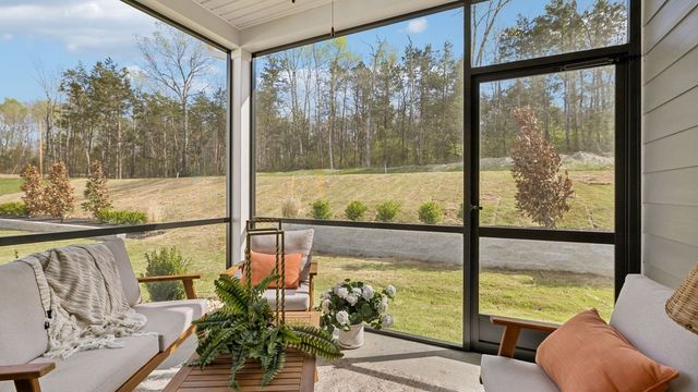 2208 Cheltenham Pl, Columbia, TN 38401