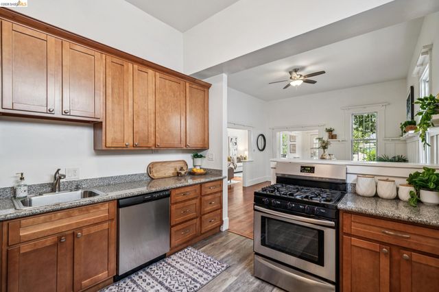 1206 E 22Nd St, Oakland, CA 94606