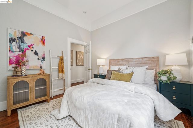 1206 E 22Nd St, Oakland, CA 94606