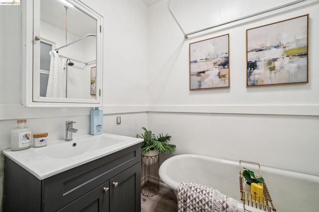 1206 E 22Nd St, Oakland, CA 94606