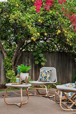 1206 E 22Nd St, Oakland, CA 94606