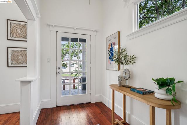 1206 E 22Nd St, Oakland, CA 94606