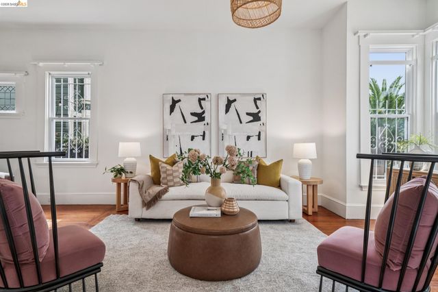 1206 E 22Nd St, Oakland, CA 94606