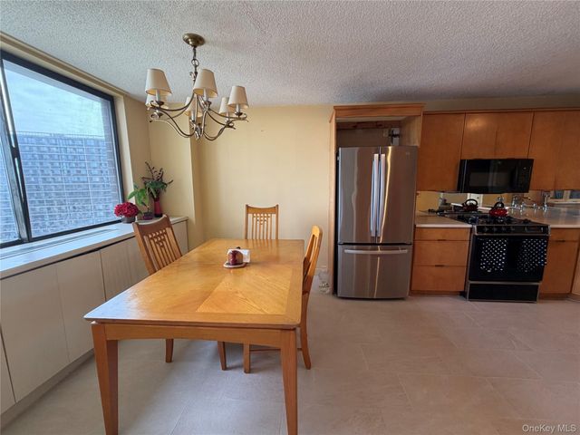 1 Bay Club Drive 16H, Bayside, NY 11360