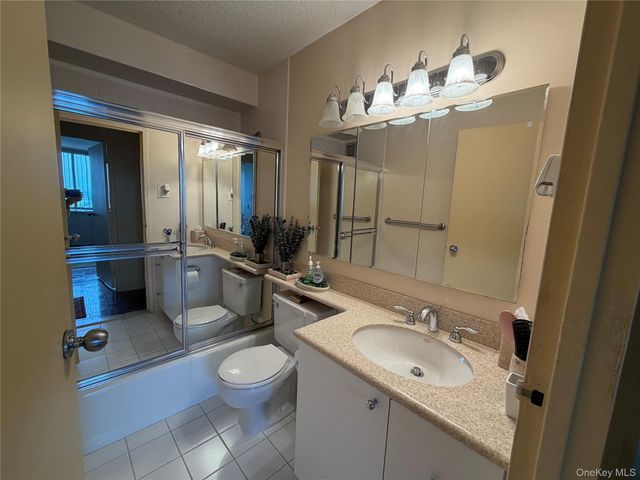 1 Bay Club Drive 16H, Bayside, NY 11360
