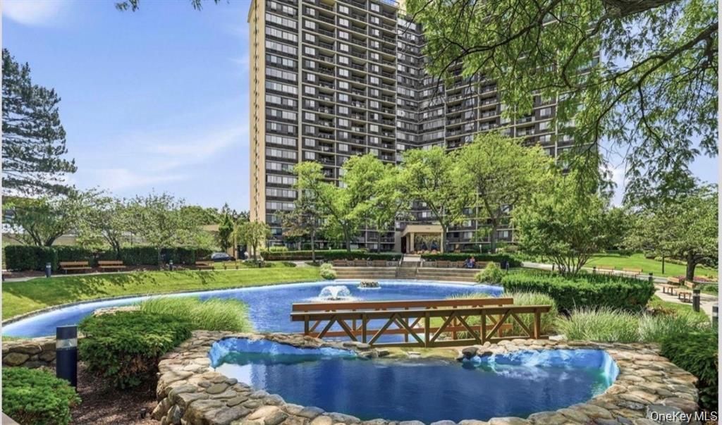 1 Bay Club Drive 16H, Bayside, NY 11360 — exterior
