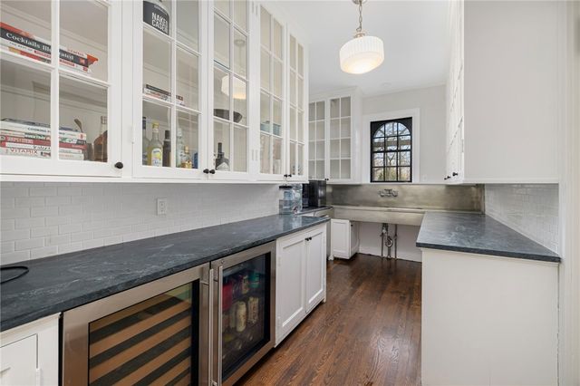 330 Freeman Parkway, Providence, RI 02906